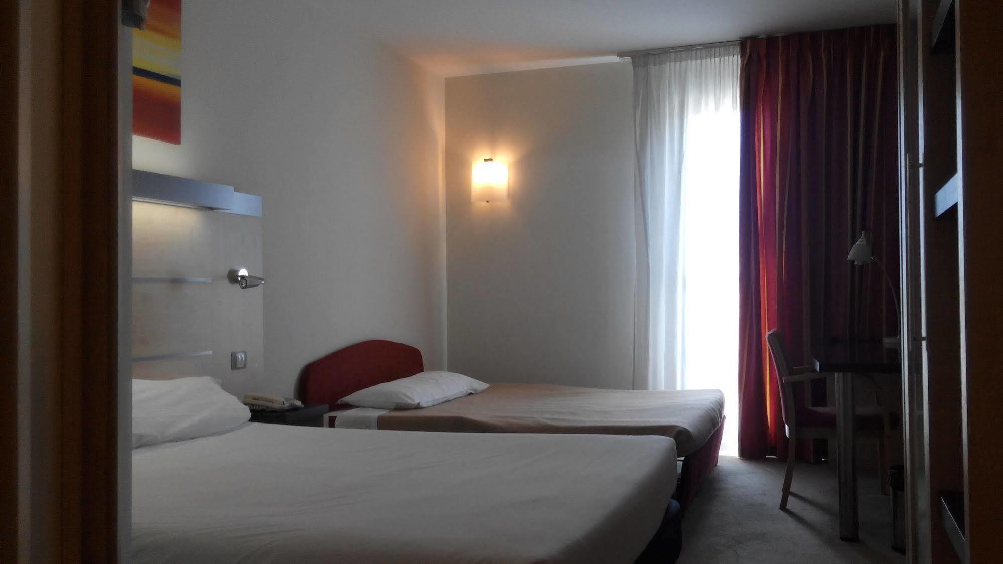 B&B Hotel Girona 3 Salt Ngoại thất bức ảnh